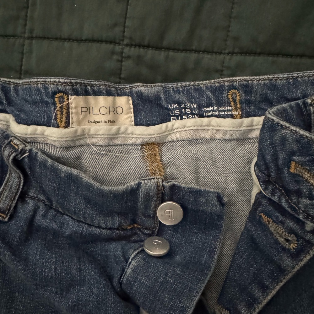 Pilcro High-Rise Button-Fly Wide-Leg Jeans in Medium Blue - Picture 3 of 5